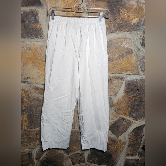 Speculation Petite white Capri pants - Picture 2 of 2